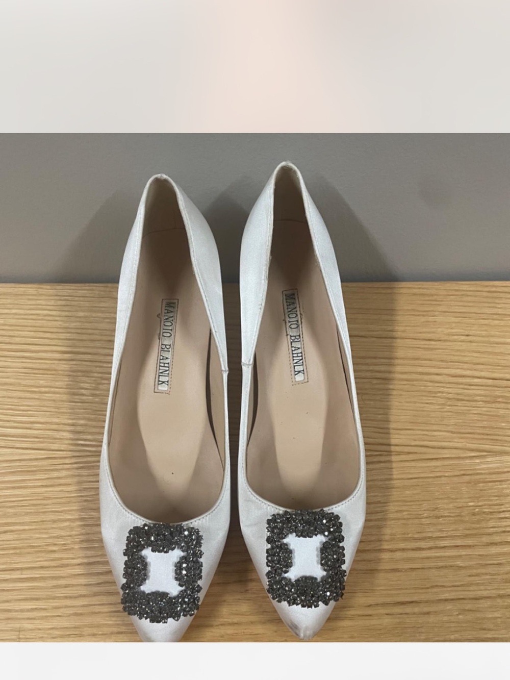 Manolo Blahnik White Crystal-Embellished Kitten Heels - Picture 3 of 5